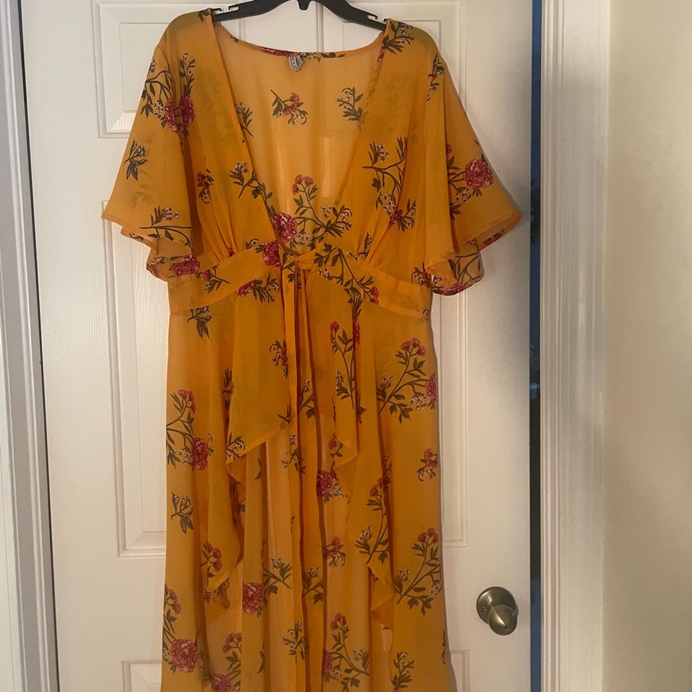 Feathers Floral Women Cover-up Size 2X
